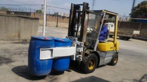 Forklift Drum Clamp With Plastic Drum